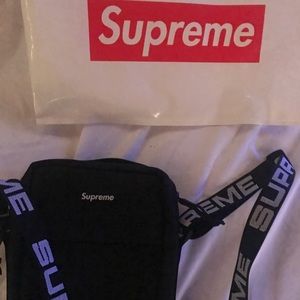 black supreme shoulder bag